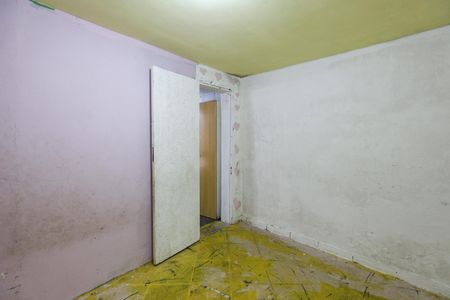 Quarto de casa para alugar com 1 quarto, 28m² em Jardim Sao Salvador, Taboão da Serra