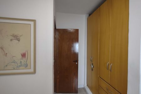 Casa à venda com 299m², 3 quartos e 4 vagasQuarto 2