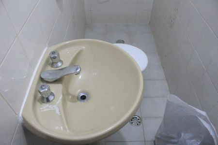 Casa à venda com 299m², 3 quartos e 4 vagasBanheiro 1