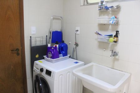 Casa à venda com 299m², 3 quartos e 4 vagasÁrea de Serviço