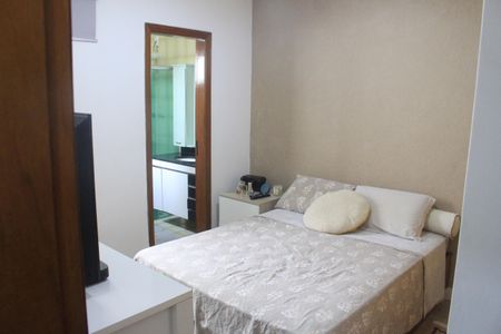 Casa à venda com 299m², 3 quartos e 4 vagasSuíte