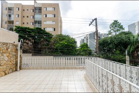 Casa à venda com 230m², 3 quartos e 4 vagas Casa à venda com 230m², 3 quartos e 4 vagasSacada