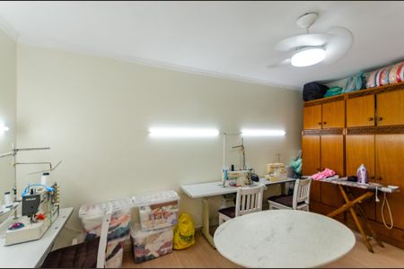 Casa à venda com 230m², 3 quartos e 4 vagas Casa à venda com 230m², 3 quartos e 4 vagasQuarto 1