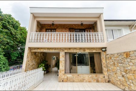 Casa à venda com 230m², 3 quartos e 4 vagas Casa à venda com 230m², 3 quartos e 4 vagasÁrea externa