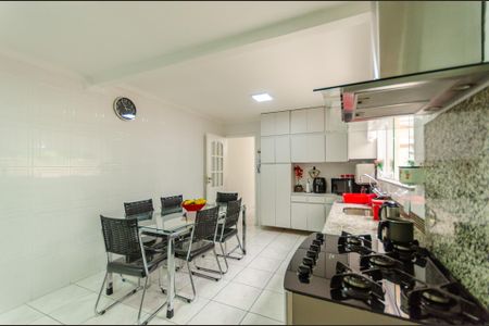 Casa à venda com 230m², 3 quartos e 4 vagas Casa à venda com 230m², 3 quartos e 4 vagasCozinha