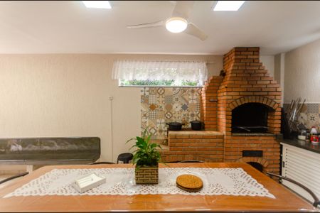 Casa à venda com 230m², 3 quartos e 4 vagas Casa à venda com 230m², 3 quartos e 4 vagasChurrasqueira