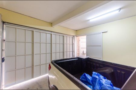 Casa à venda com 230m², 3 quartos e 4 vagas Casa à venda com 230m², 3 quartos e 4 vagasGaragem