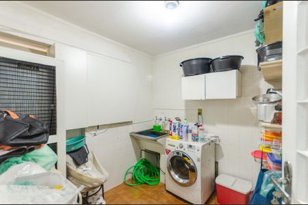 Casa à venda com 230m², 3 quartos e 4 vagas Casa à venda com 230m², 3 quartos e 4 vagasÁrea de Serviço