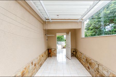 Casa à venda com 230m², 3 quartos e 4 vagas Casa à venda com 230m², 3 quartos e 4 vagasEntrada