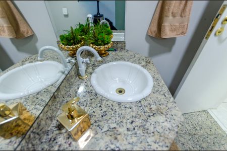 Casa à venda com 230m², 3 quartos e 4 vagas Casa à venda com 230m², 3 quartos e 4 vagasLavabo