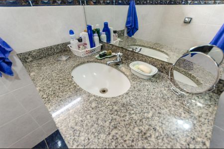 Casa à venda com 230m², 3 quartos e 4 vagas Casa à venda com 230m², 3 quartos e 4 vagasBanheiro