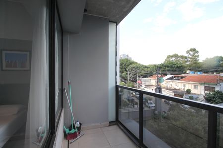 Studio para alugar com 26m², 1 quarto e sem vaga Studio para alugar com 26m², 1 quarto e sem vagaVaranda