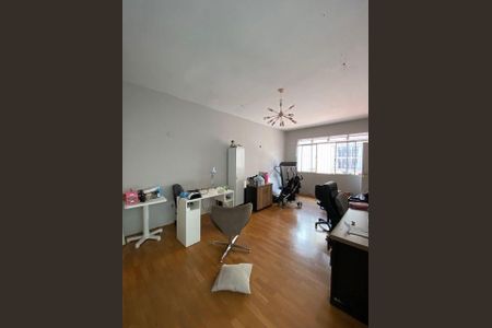 Casa à venda com 3 quartos, 240m² em Alto Barroca, Belo Horizonte