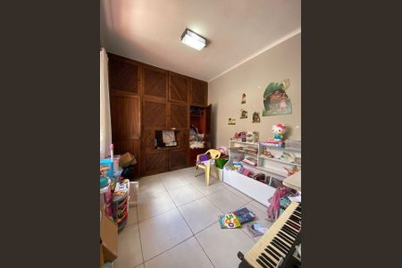 Casa à venda com 3 quartos, 240m² em Alto Barroca, Belo Horizonte