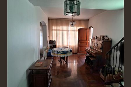 Casa à venda com 150m², 3 quartos e 2 vagas