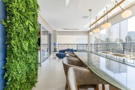 Apartamento à venda com 3 quartos, 170m² em Indianópolis, São Paulo