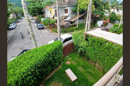 Casa de condomínio à venda com 107m², 3 quartos e 1 vaga