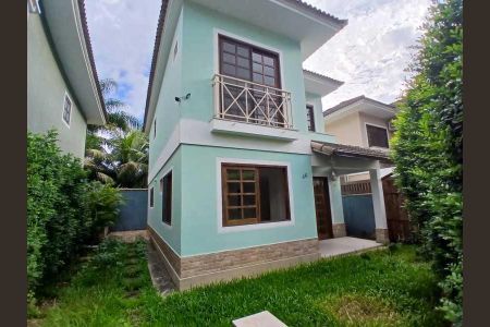 Casa de condomínio à venda com 107m², 3 quartos e 1 vaga