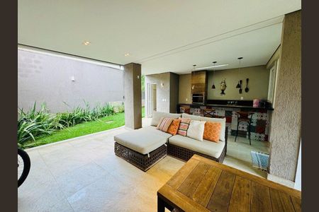 Casa à venda com 3 quartos, 344m² em Copacabana, Belo Horizonte