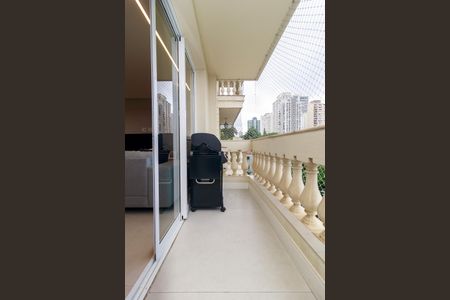 Apartamento à venda com 135m², 3 quartos e 3 vagasSala - Varanda