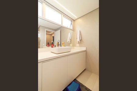 Apartamento à venda com 135m², 3 quartos e 3 vagasBanheiro 2