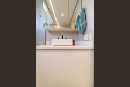 Apartamento à venda com 135m², 3 quartos e 3 vagasSuíte - Banheiro