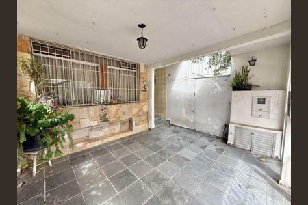 Casa à venda com 125m², 3 quartos e 1 vaga
