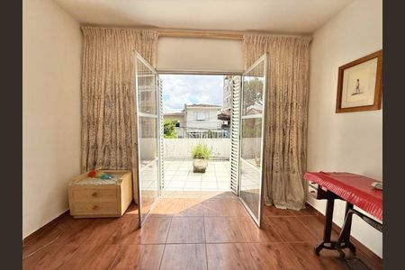 Casa à venda com 125m², 3 quartos e 1 vaga