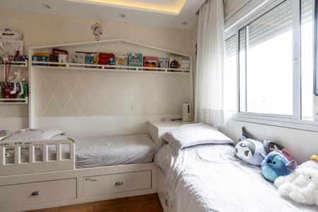 Apartamento à venda com 206m², 3 quartos e 4 vagas Apartamento à venda com 206m², 3 quartos e 4 vagasQuarto 2 - Suite