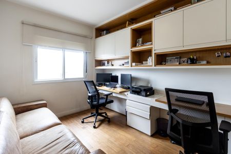 Apartamento à venda com 206m², 3 quartos e 4 vagas Apartamento à venda com 206m², 3 quartos e 4 vagasQuarto 3 - Suite