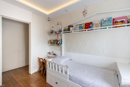 Apartamento à venda com 206m², 3 quartos e 4 vagas Apartamento à venda com 206m², 3 quartos e 4 vagasQuarto 2 - Suite