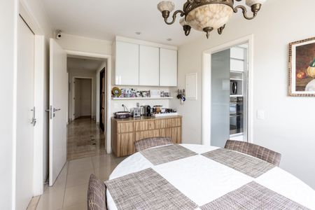 Apartamento à venda com 206m², 3 quartos e 4 vagas Apartamento à venda com 206m², 3 quartos e 4 vagasCopa