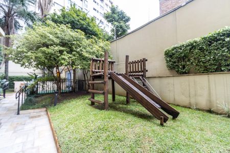 Apartamento à venda com 206m², 3 quartos e 4 vagas Apartamento à venda com 206m², 3 quartos e 4 vagasPlayground