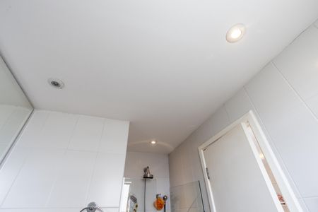 Apartamento à venda com 206m², 3 quartos e 4 vagas Apartamento à venda com 206m², 3 quartos e 4 vagasQuarto 2 - Banheiro da Suite