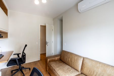 Apartamento à venda com 206m², 3 quartos e 4 vagas Apartamento à venda com 206m², 3 quartos e 4 vagasQuarto 3 - Suite