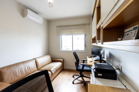 Apartamento à venda com 206m², 3 quartos e 4 vagas Apartamento à venda com 206m², 3 quartos e 4 vagasQuarto 3 - Suite