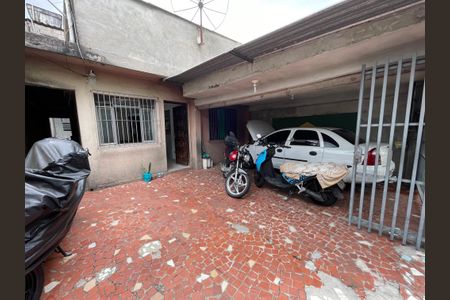 Casa à venda com 186m², 4 quartos e 3 vagas Casa à venda com 186m², 4 quartos e 3 vagasGaragem
