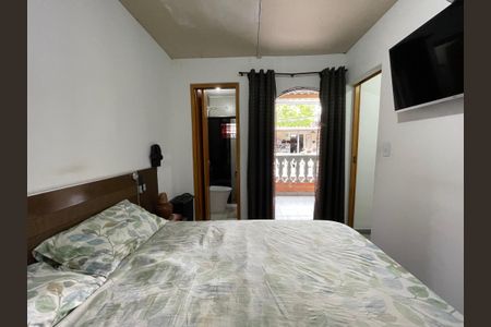 Casa à venda com 186m², 4 quartos e 3 vagas Casa à venda com 186m², 4 quartos e 3 vagasQuarto 1 da casa 1