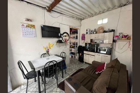 Casa à venda com 186m², 4 quartos e 3 vagas Casa à venda com 186m², 4 quartos e 3 vagasSala/Cozinha da casa 2