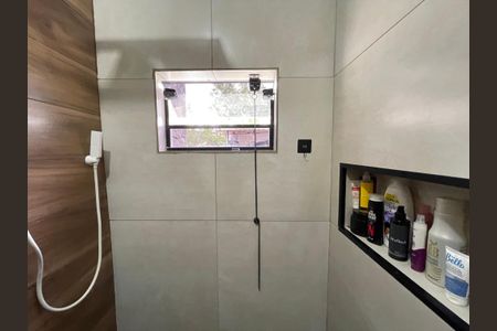 Casa à venda com 186m², 4 quartos e 3 vagas Casa à venda com 186m², 4 quartos e 3 vagasBanheiro 2 da casa 1