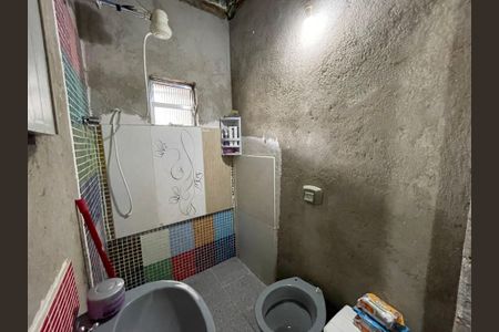 Casa à venda com 186m², 4 quartos e 3 vagas Casa à venda com 186m², 4 quartos e 3 vagasBanheiro 1 da casa 1