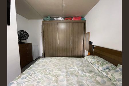 Casa à venda com 186m², 4 quartos e 3 vagas Casa à venda com 186m², 4 quartos e 3 vagasQuarto 1 da casa 1