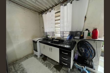 Casa à venda com 186m², 4 quartos e 3 vagas Casa à venda com 186m², 4 quartos e 3 vagasSala/Cozinha da casa 2