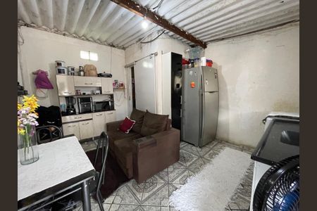 Casa à venda com 186m², 4 quartos e 3 vagas Casa à venda com 186m², 4 quartos e 3 vagasSala/Cozinha da casa 2
