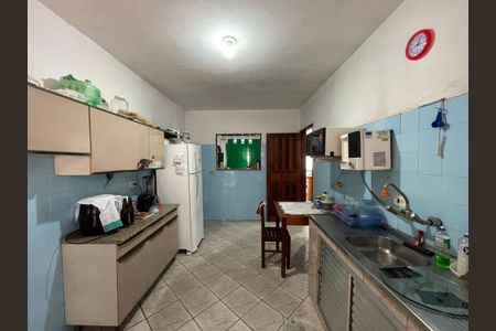 Casa à venda com 186m², 4 quartos e 3 vagas Casa à venda com 186m², 4 quartos e 3 vagasCozinha da casa 3