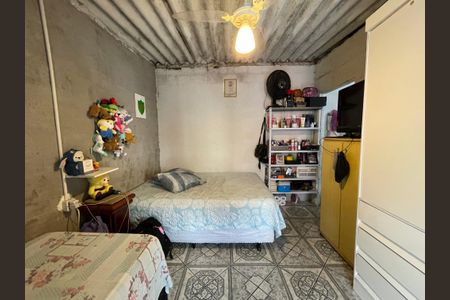 Casa à venda com 186m², 4 quartos e 3 vagas Casa à venda com 186m², 4 quartos e 3 vagasQuarto da casa 2