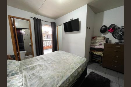 Casa à venda com 186m², 4 quartos e 3 vagas Casa à venda com 186m², 4 quartos e 3 vagasQuarto 1 da casa 1