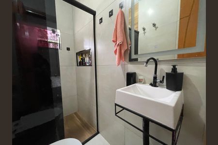 Casa à venda com 186m², 4 quartos e 3 vagas Casa à venda com 186m², 4 quartos e 3 vagasBanheiro 2 da casa 1