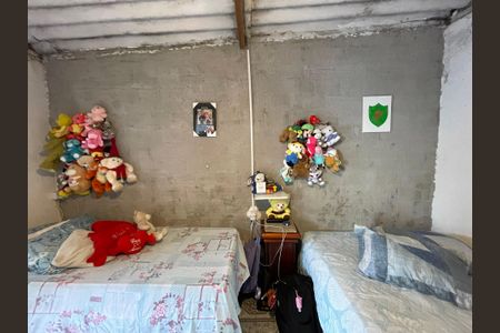 Casa à venda com 186m², 4 quartos e 3 vagas Casa à venda com 186m², 4 quartos e 3 vagasQuarto da casa 2