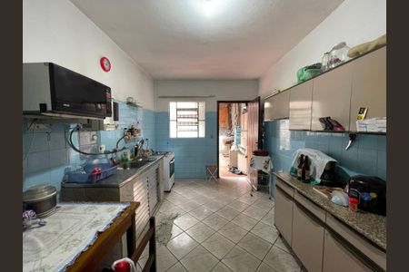 Casa à venda com 186m², 4 quartos e 3 vagas Casa à venda com 186m², 4 quartos e 3 vagasCozinha da casa 3